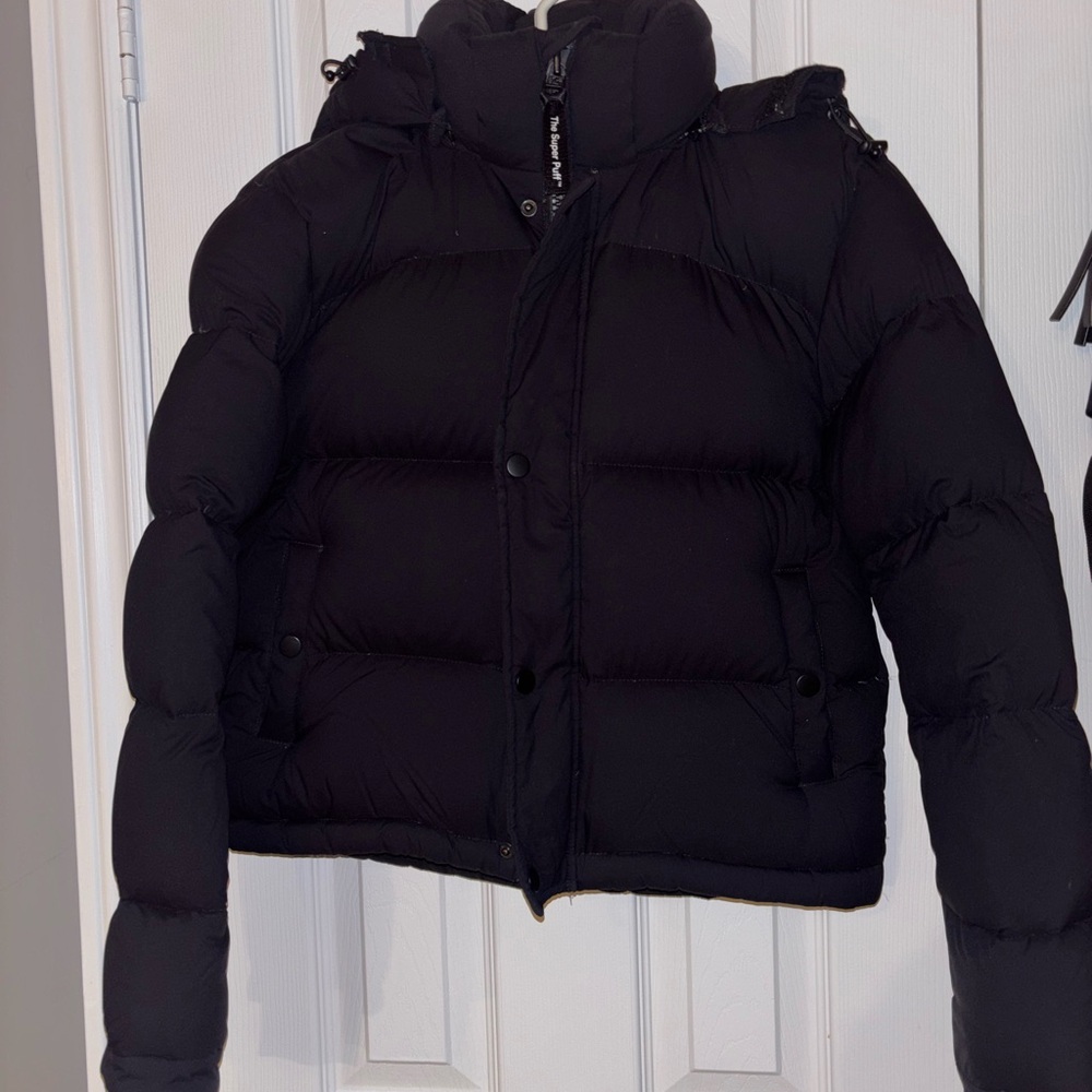 Aritzia Black Super Puff Shorty Jacket